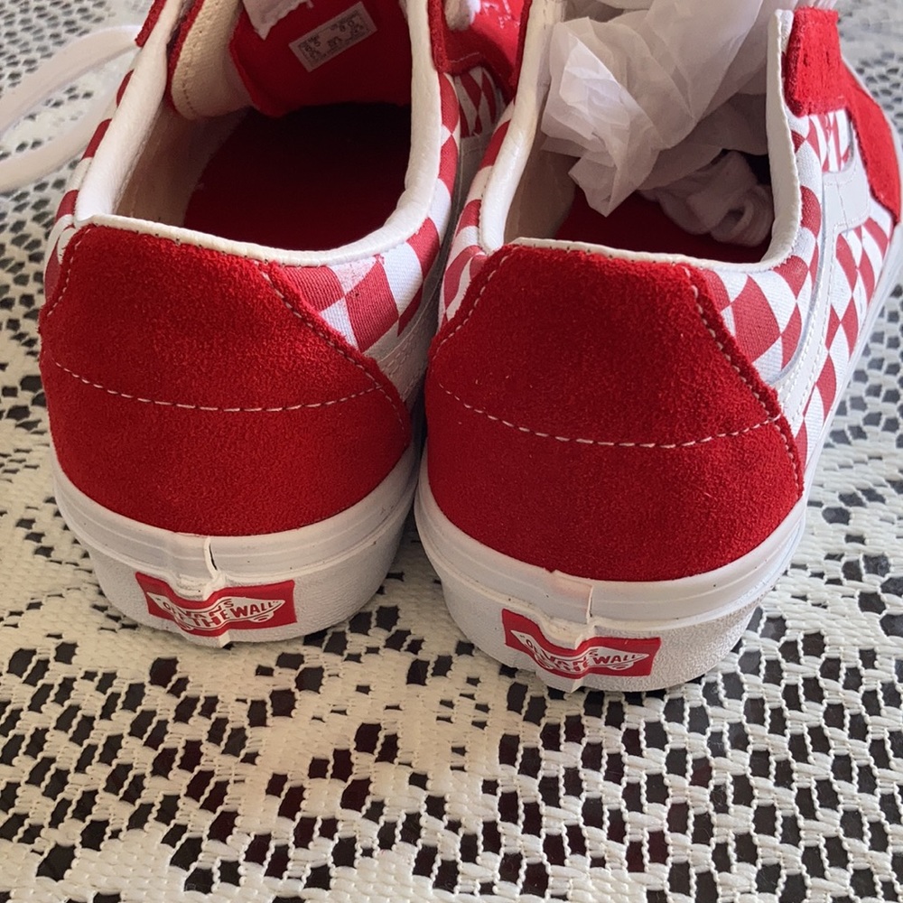 Vans - Picture 5 of 5